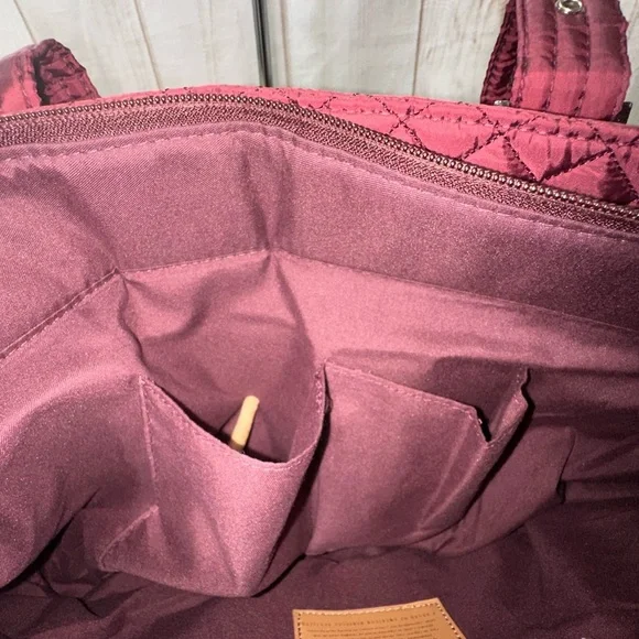 Discontinued Donna Sharp Quilted Tote with Double Handles - Picture 4 of 11